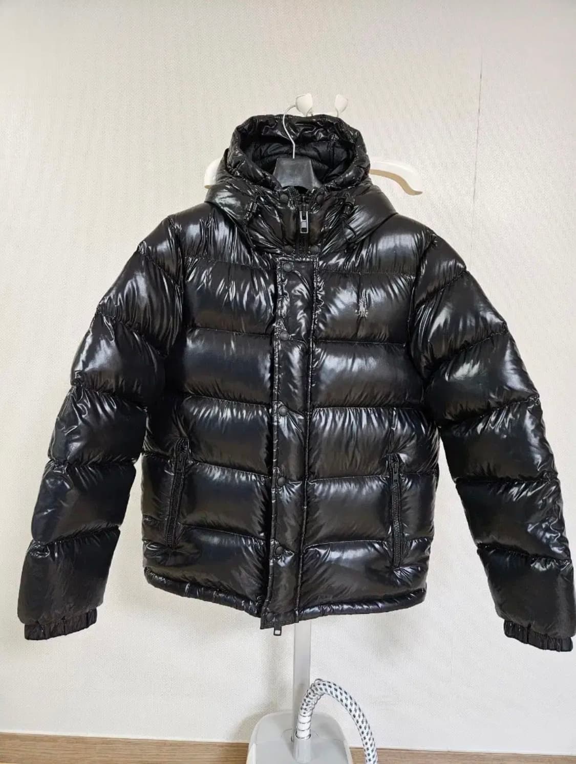 폴로 유광패딩 상품이미지1