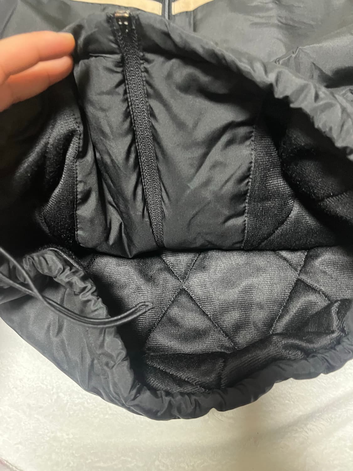 아디다스 경량패딩  상품이미지4