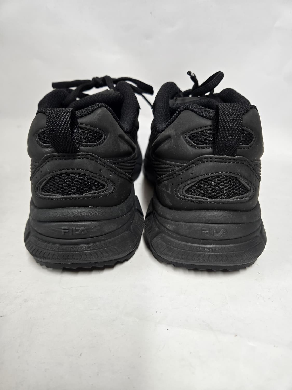 휠라 검정 운동화 240mm 상품이미지2