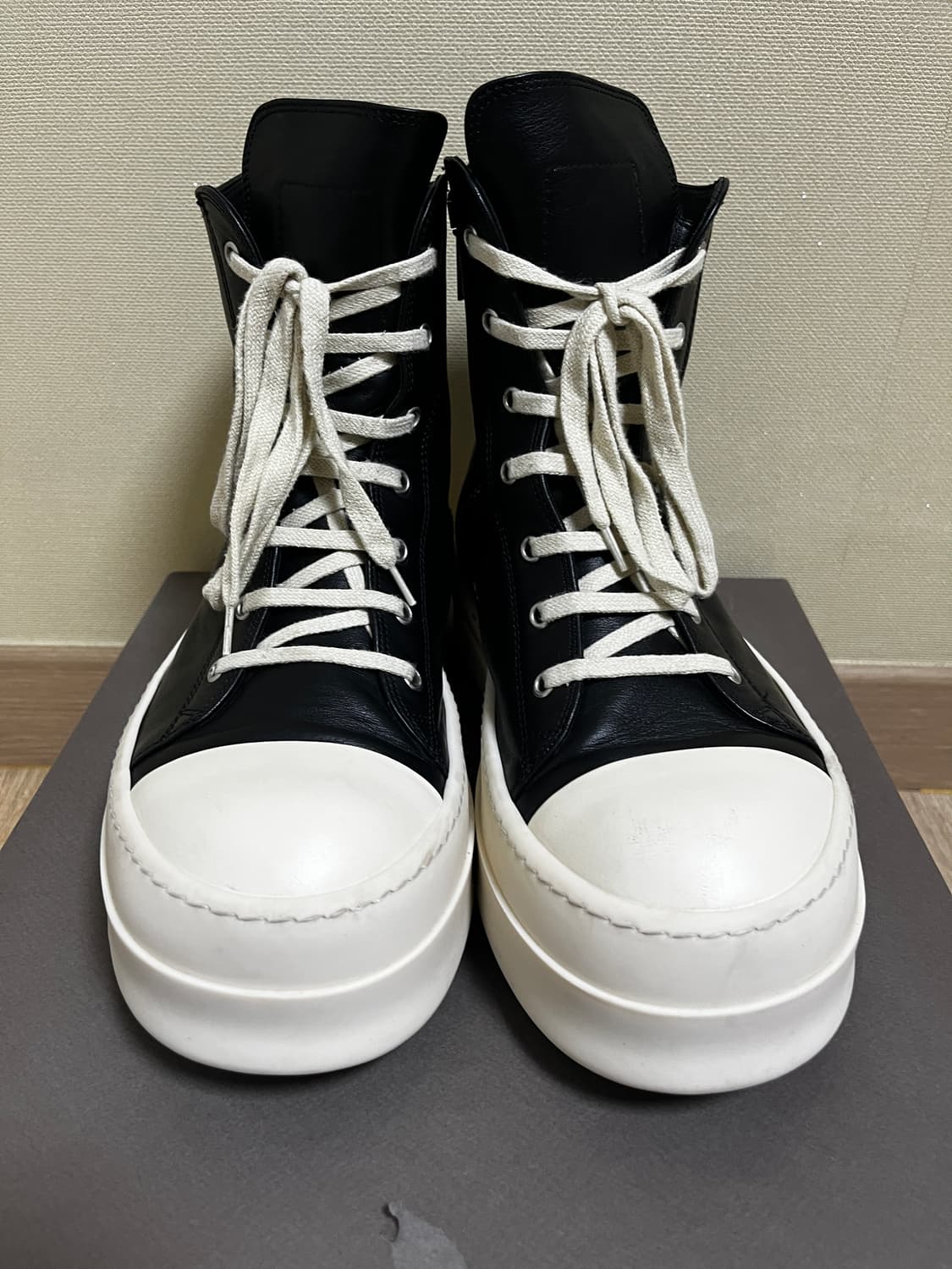 릭오웬스 메가범퍼 라몬즈 43
 상품이미지5