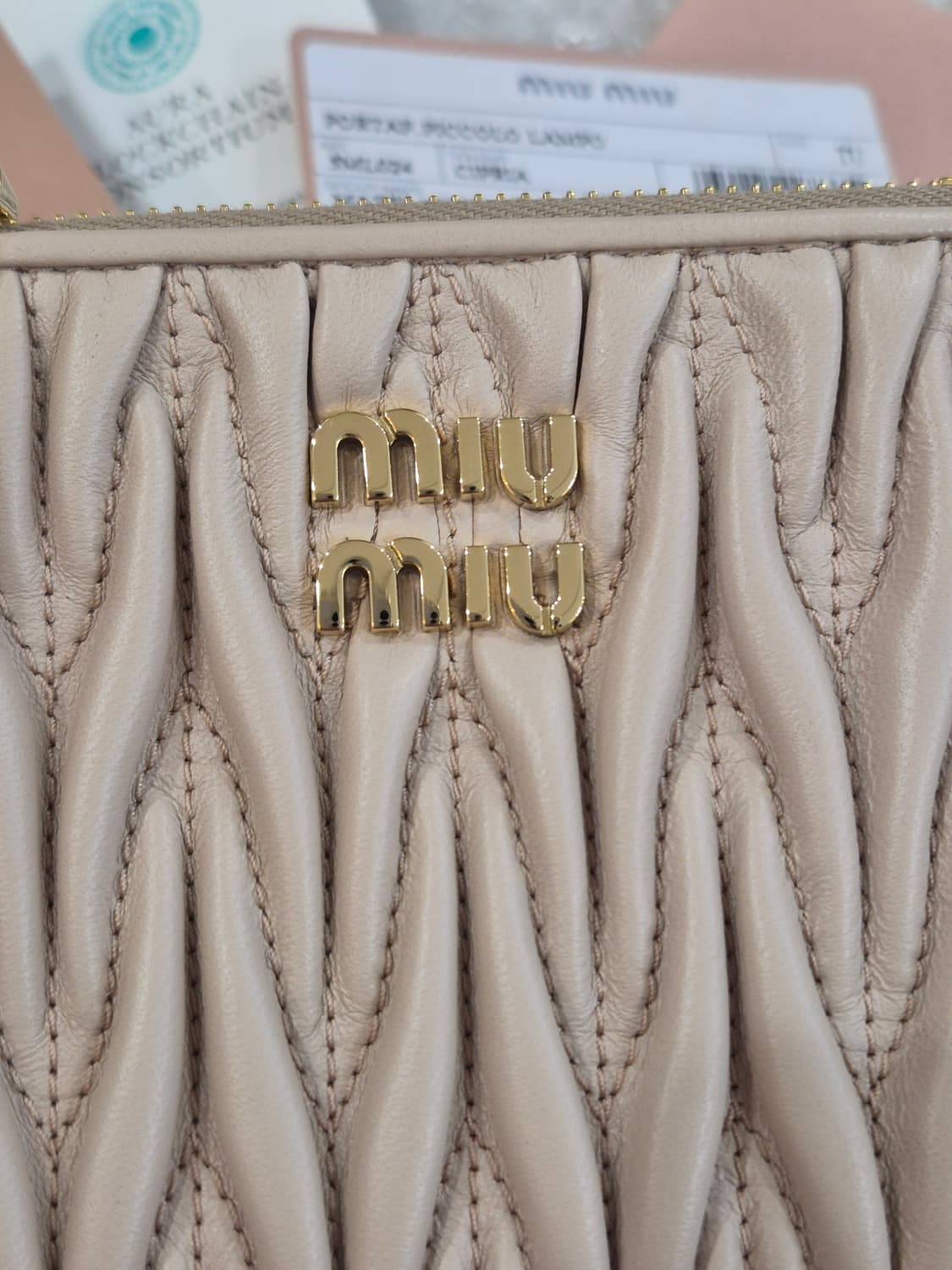 새상품))미우 미우 스몰 마테라쎄 나파 레더 월렛 상품이미지9