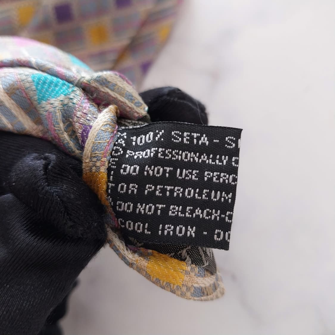 미쏘니 실크 멀티컬러 체크 패턴 넥타이 9.5cm A등급 K1113
 상품이미지10