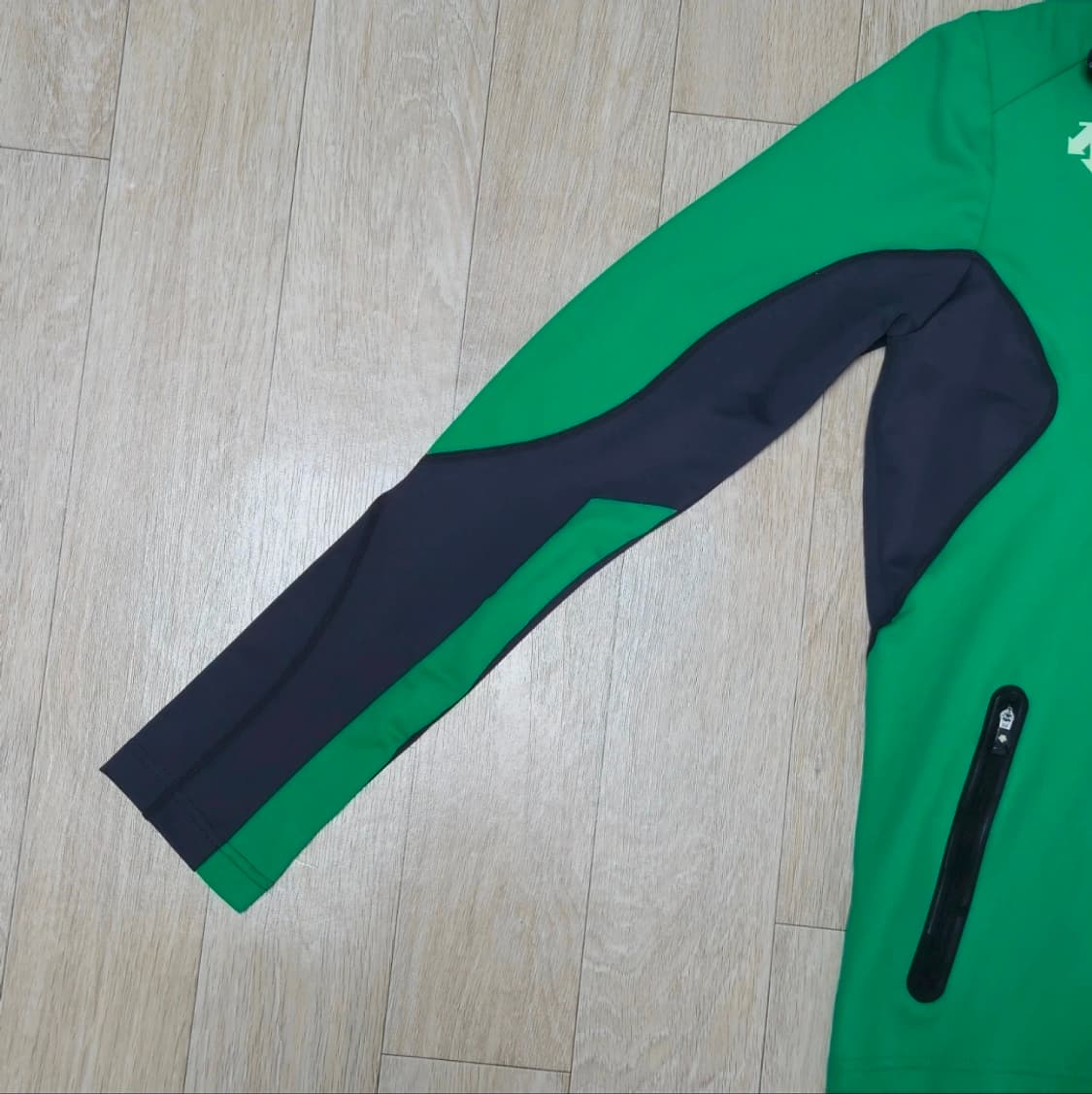 그린) 데상트 러닝 후드집업 져지 상품이미지4