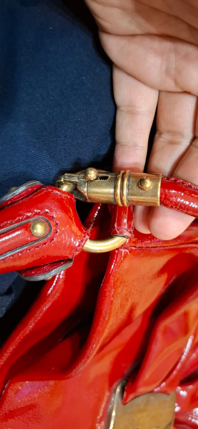페라가모 레드 에나멜 숄더백 상품이미지9