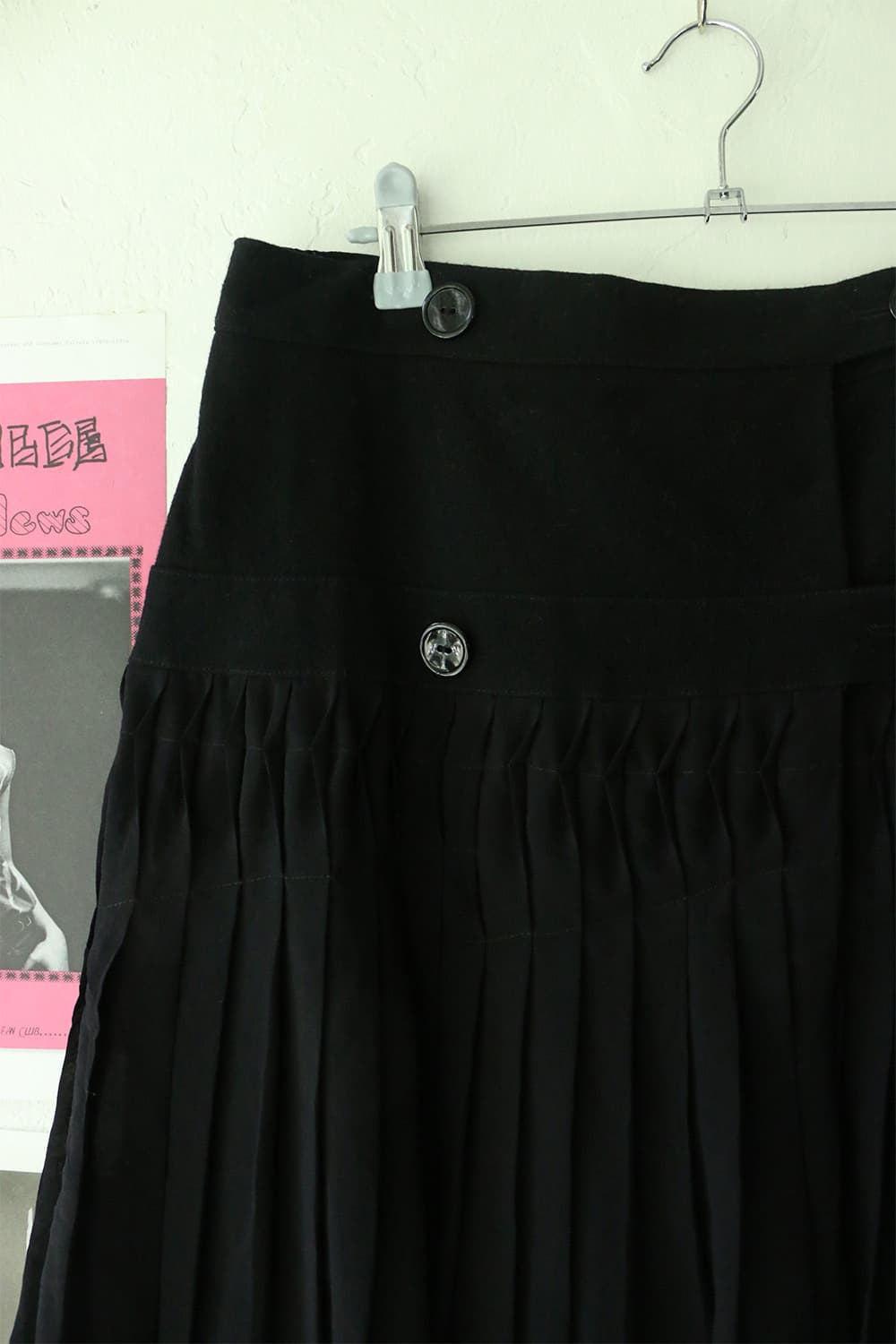 블랙 미디 플리츠 스커트  상품이미지5