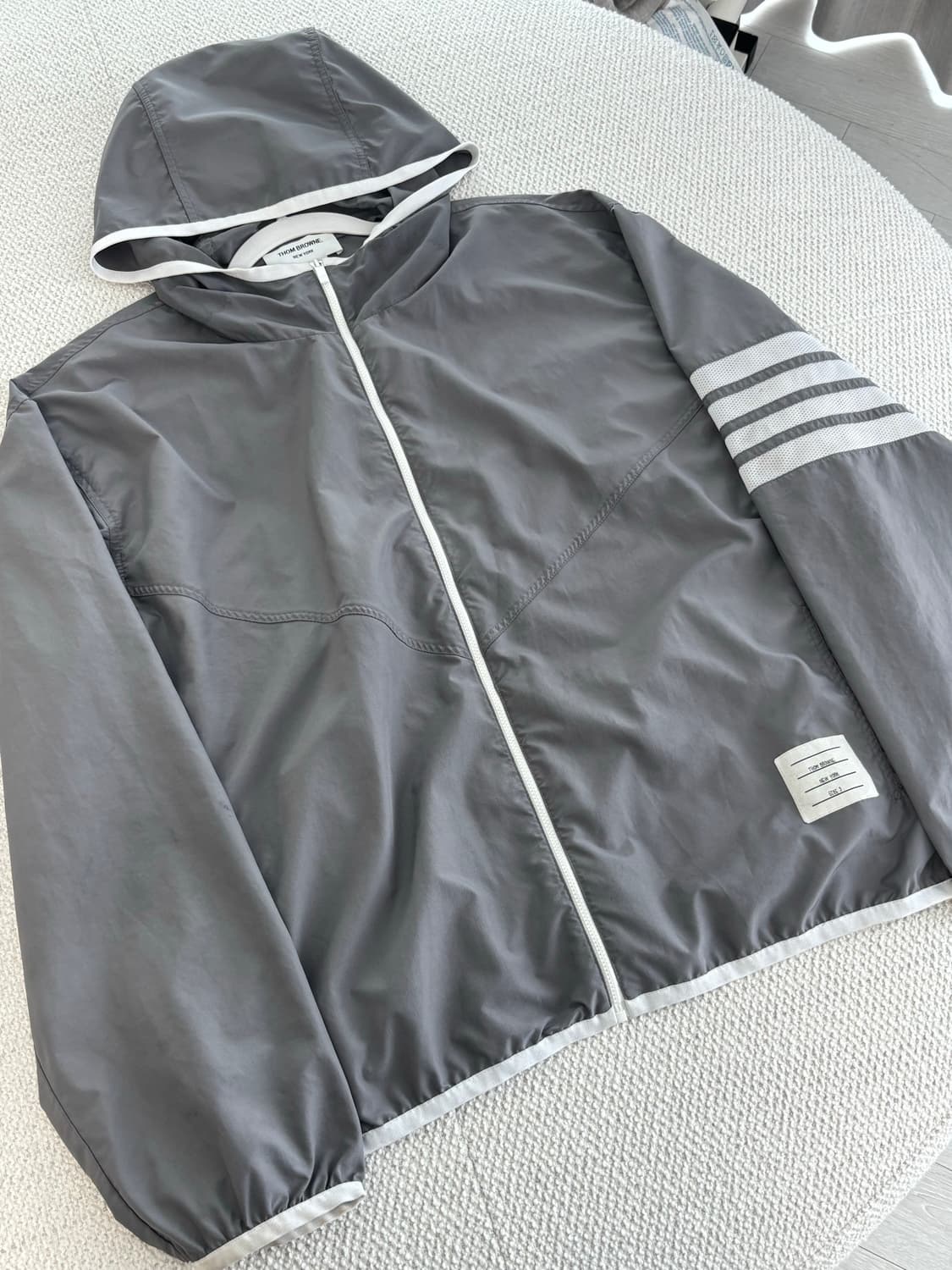 [오케이몰판] 톰브라운 립스탑 바람막이 그레이 3사이즈 상품이미지1