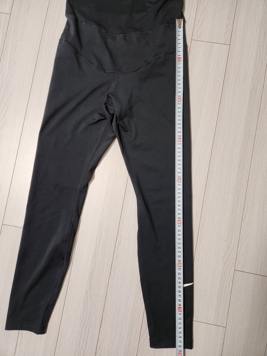 새상품급) 나이키 하이라이즈 임산부 레깅스 DR1651-010 사이즈m
 상품이미지4
