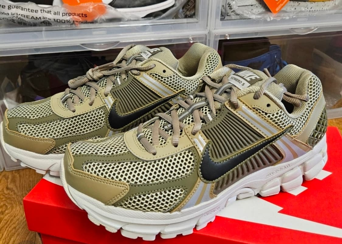 나이키 줌 보메로 5 뉴트럴 올리브 미디엄 올리브 275 상품이미지1