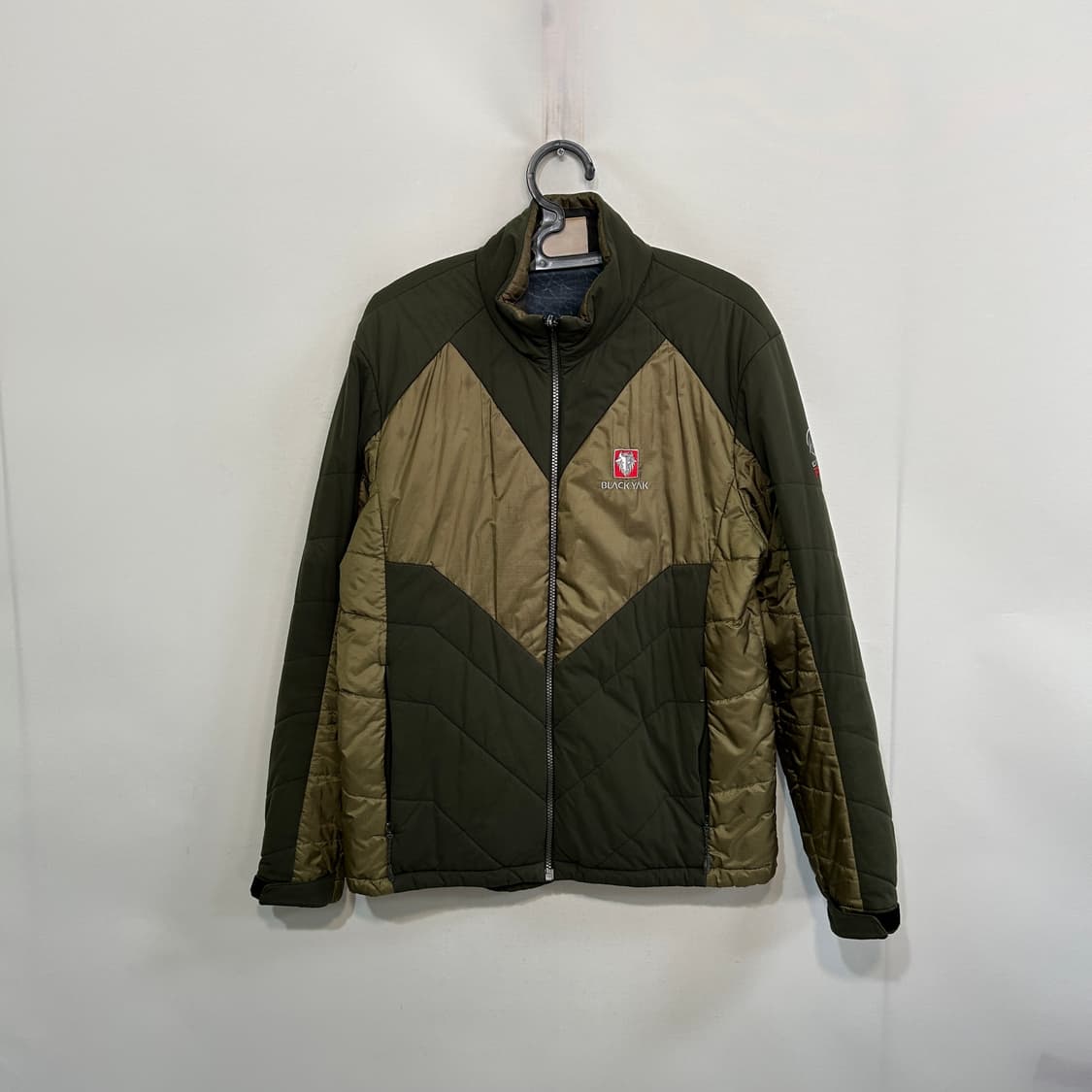 블랙야크 남성 누빔 경량패딩 105 상품이미지1