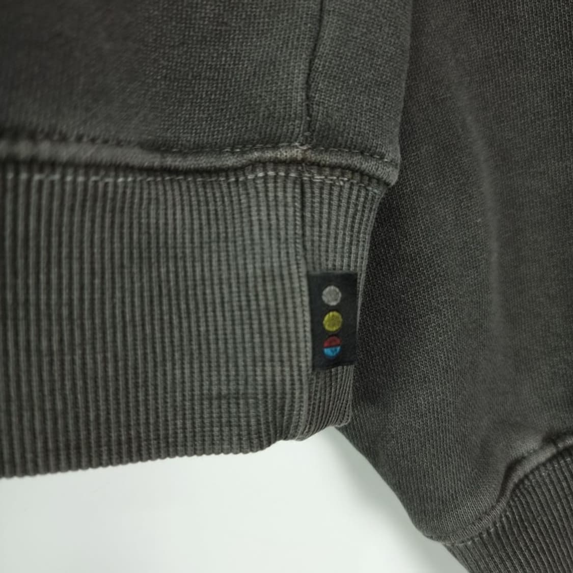 [아이앱 스튜디오] 피그먼트 워시드 오버사이즈 맨투맨 챠콜 P01347 상품이미지6