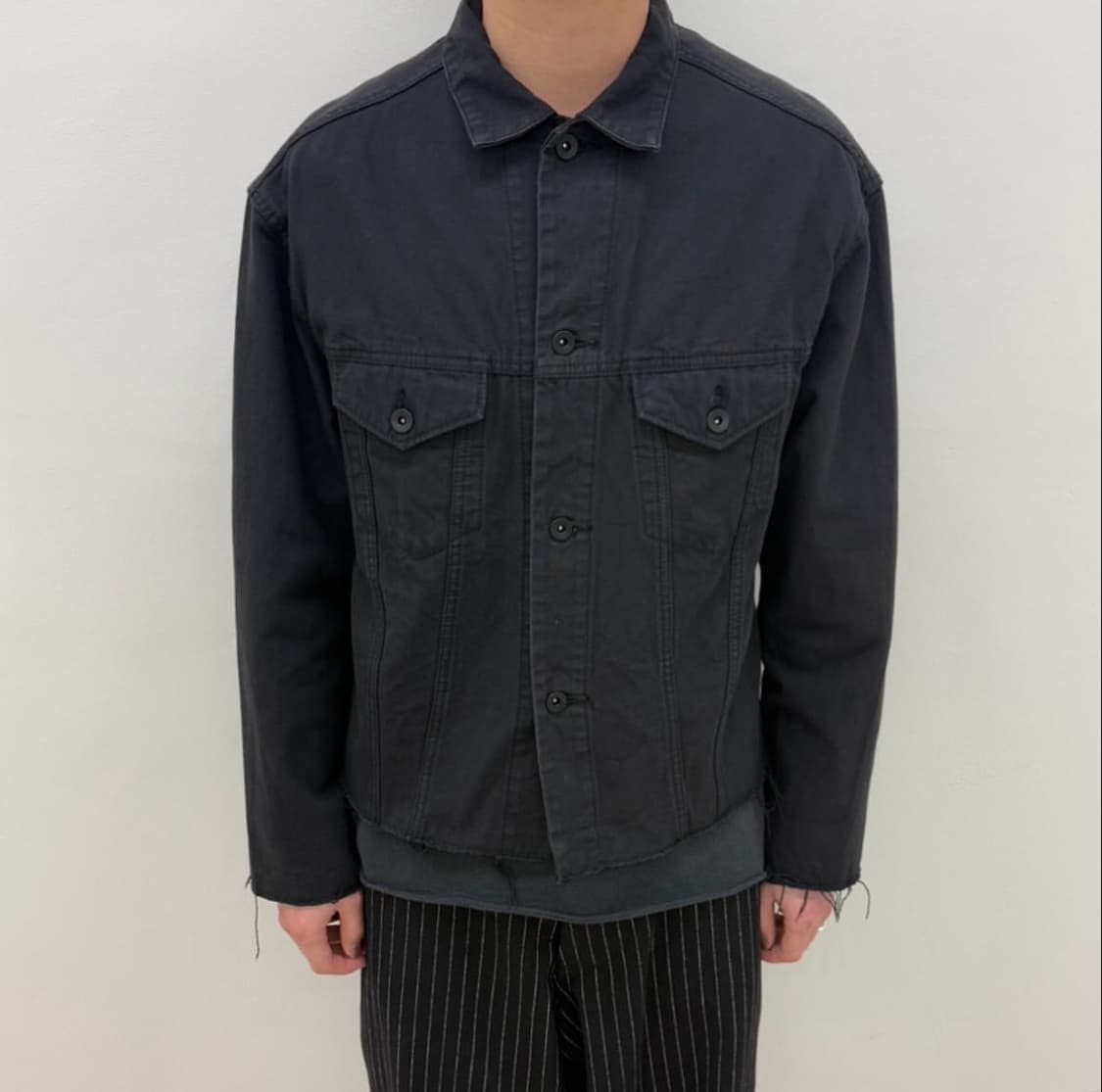 부후토 bukht 컷 오프 블랙 데님 자켓 상품이미지1