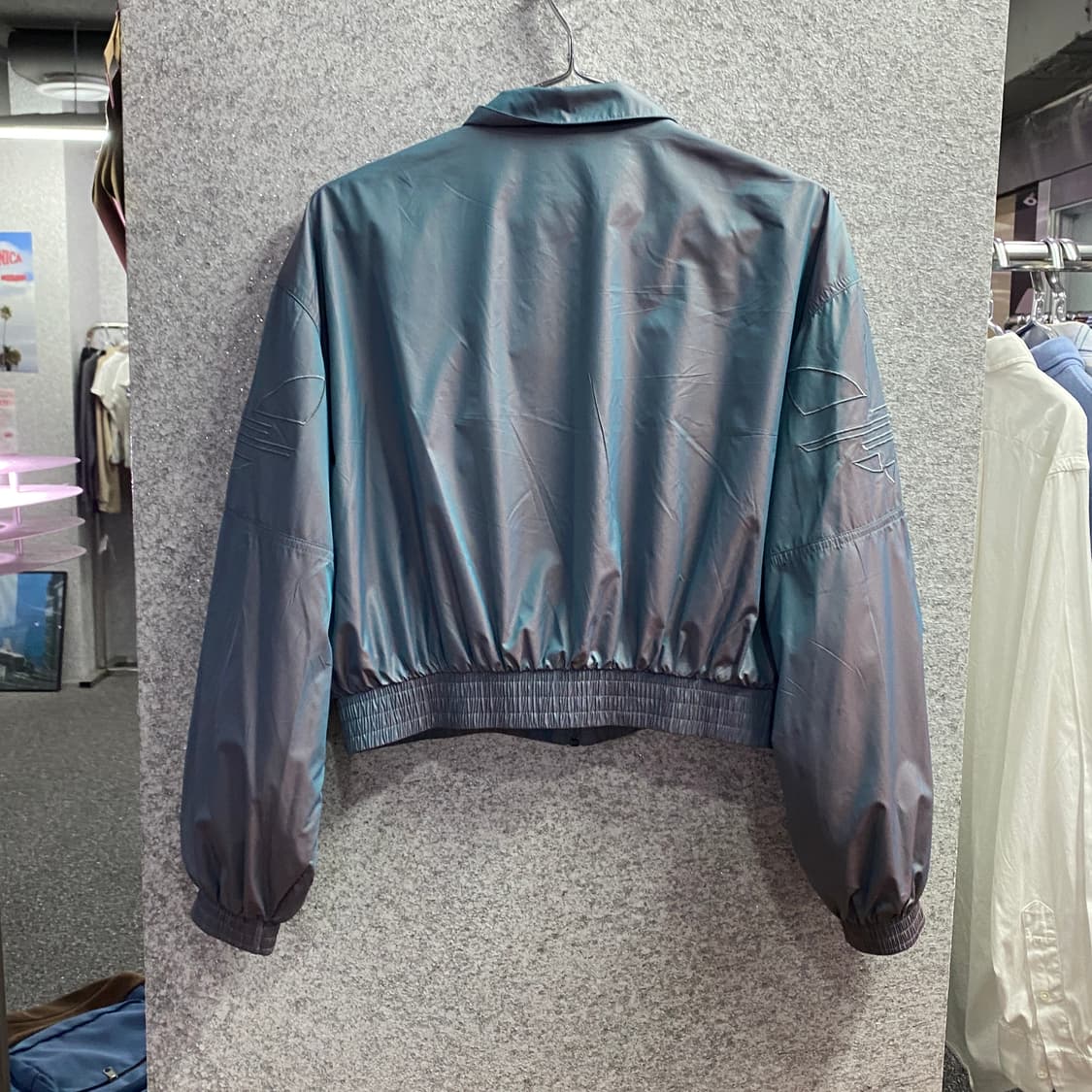 아디다스 빅파이어버드 홀로그램 바람막이 B4576 상품이미지4