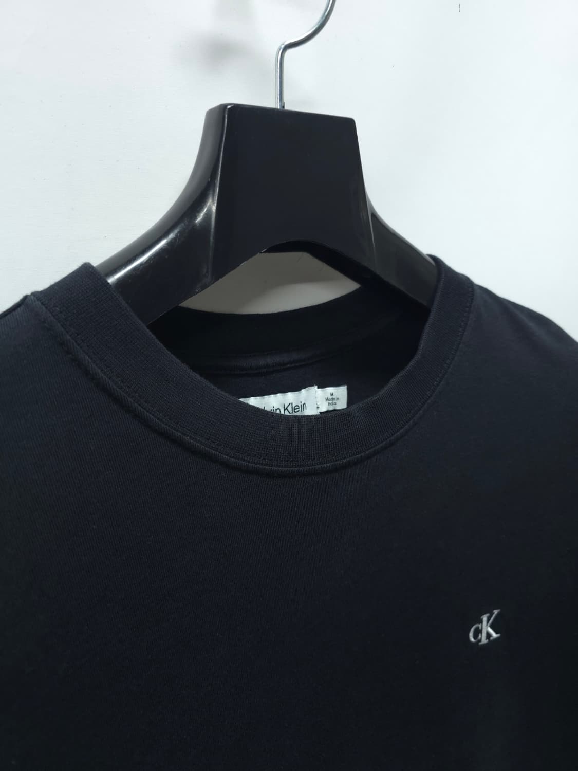 캘빈클라인 cK 로고 자수 블랙 반팔 라운드 티셔츠(100~105) 상품이미지5