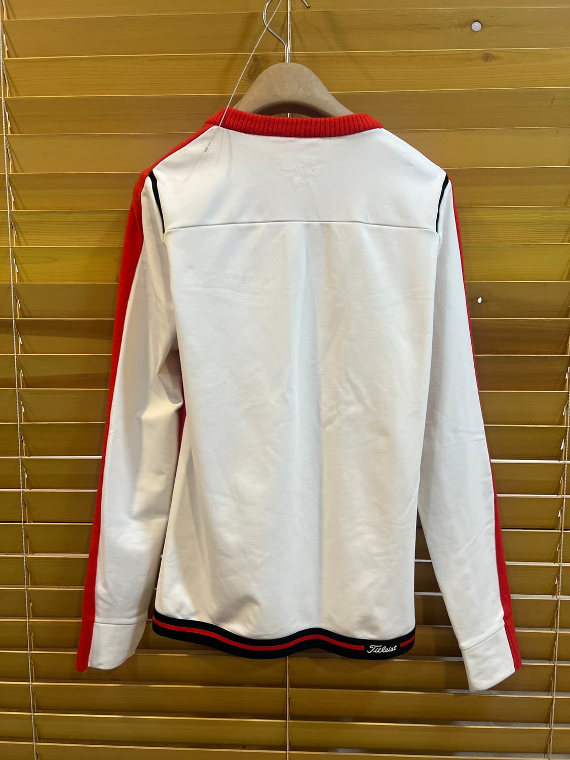 타이틀리스트 여성 레드 골프니트 라운드니트 상품이미지3