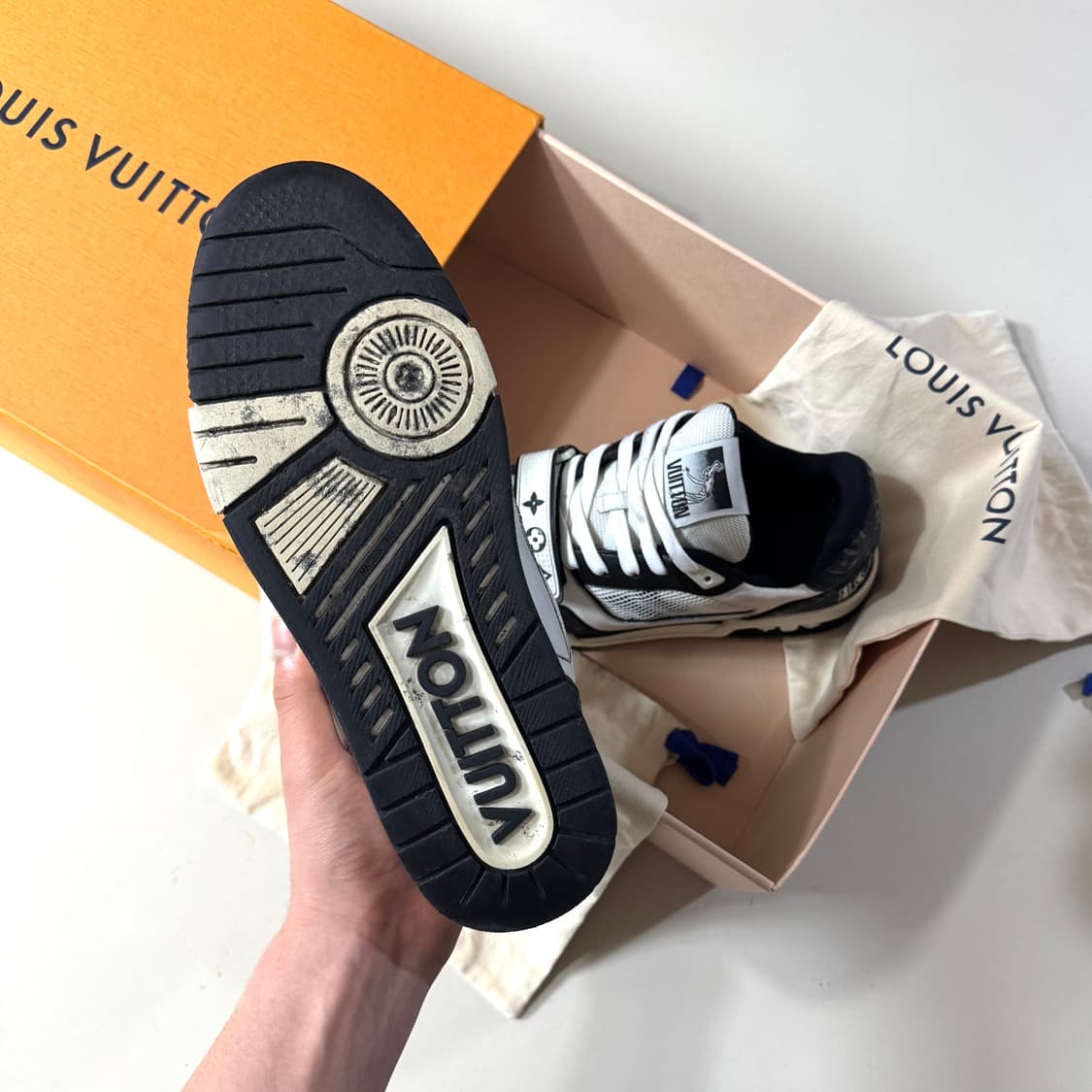 [7/당일출고]루이비통 트레이너 스니커즈 상품이미지5