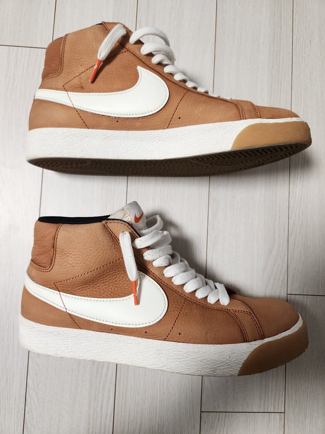 나이키 운동화 SB 줌 블레이저 미드 ISO 다크 러셋 사이즈255

가 상품이미지8