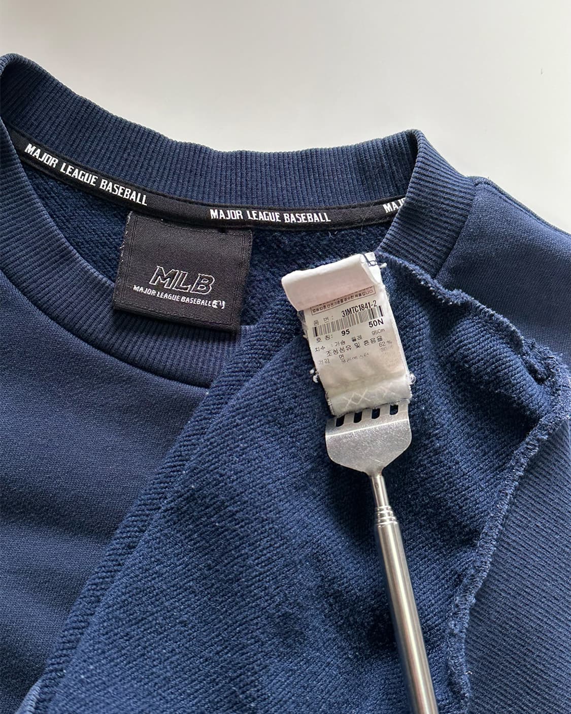 MLB 뉴욕양키스 백로고 맨투맨 네이비 상품이미지5