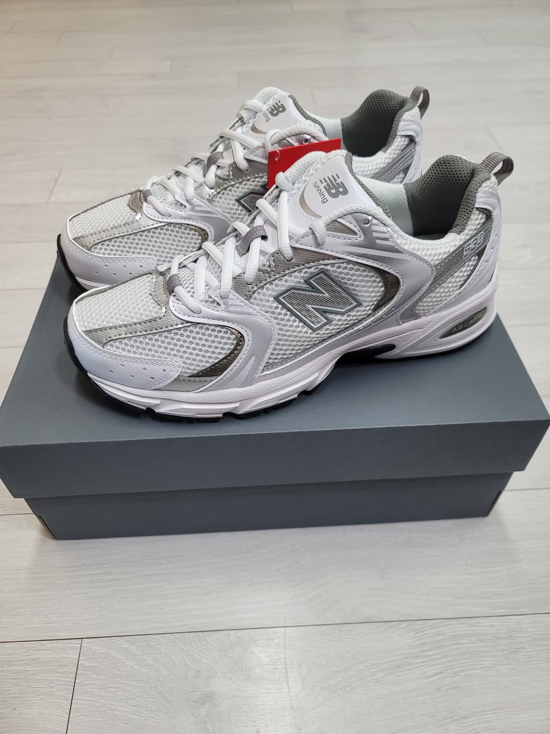 (255)뉴발란스 530 화이트 실버[대전 직거래도 가능] 상품이미지4