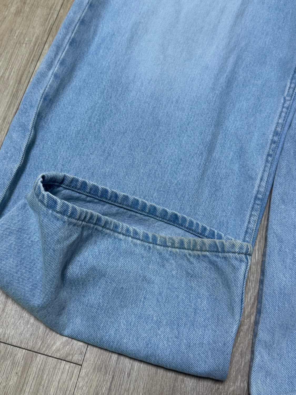 유니클로 배기커브진 연청 26 상품이미지7