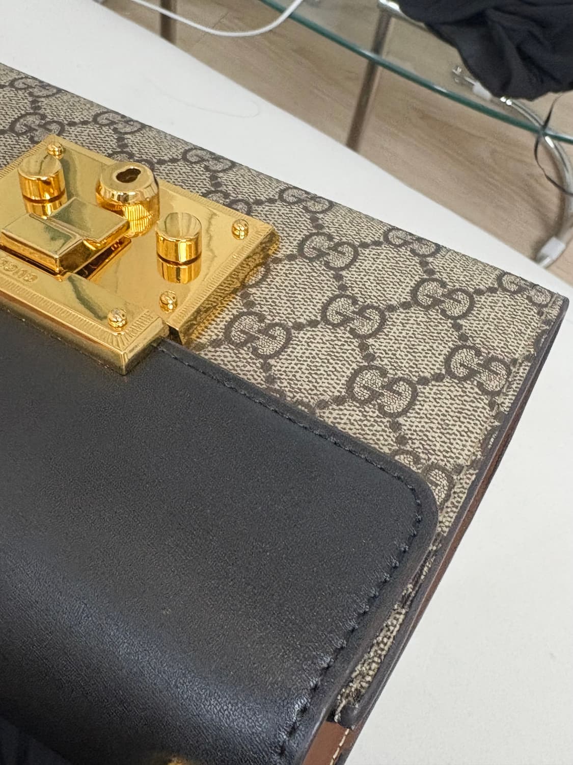 구찌 패들락 상품이미지8