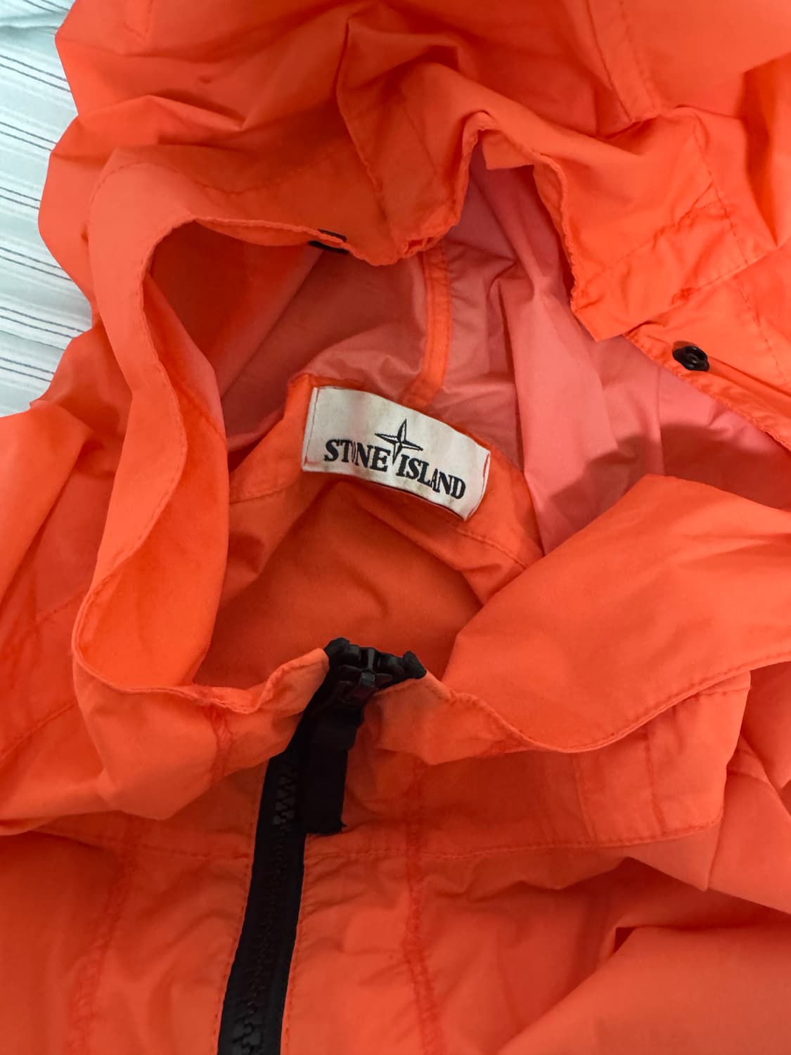 제품명: 스톤아일랜드 스킨터치 나일론-tc 가격: 39 색상: 오렌지코랄 상품이미지3