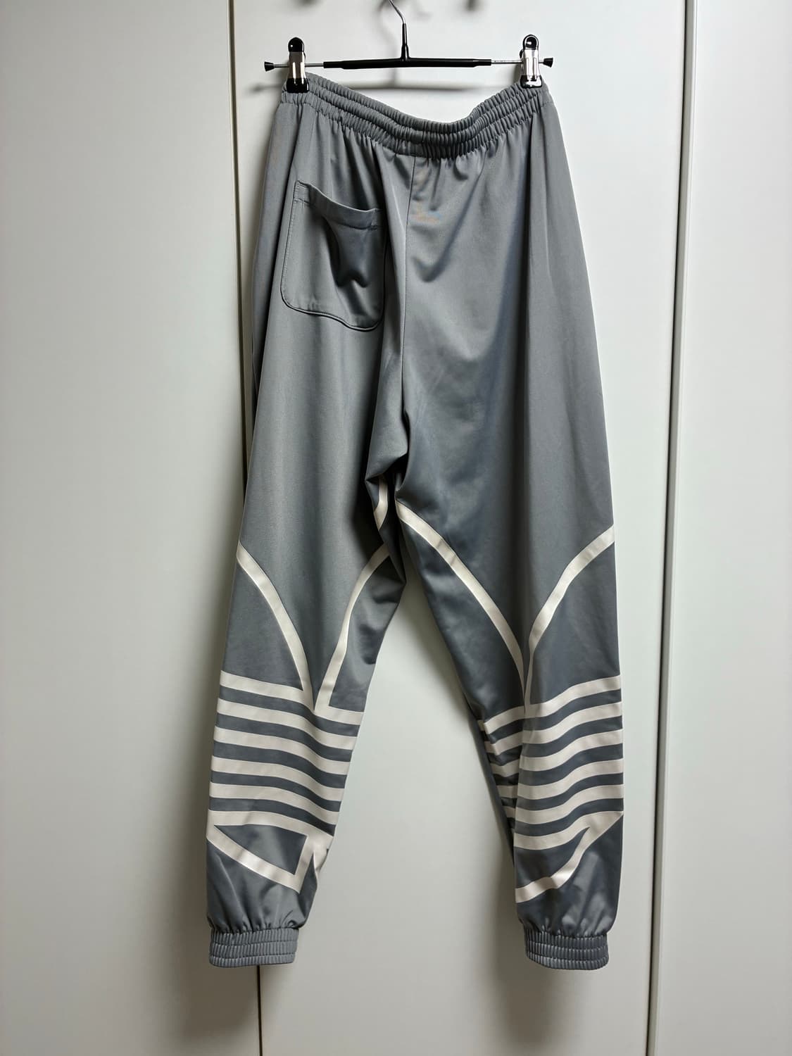 아디다스 라지 로고 트레이닝 그레이 세트 판매 상품이미지6