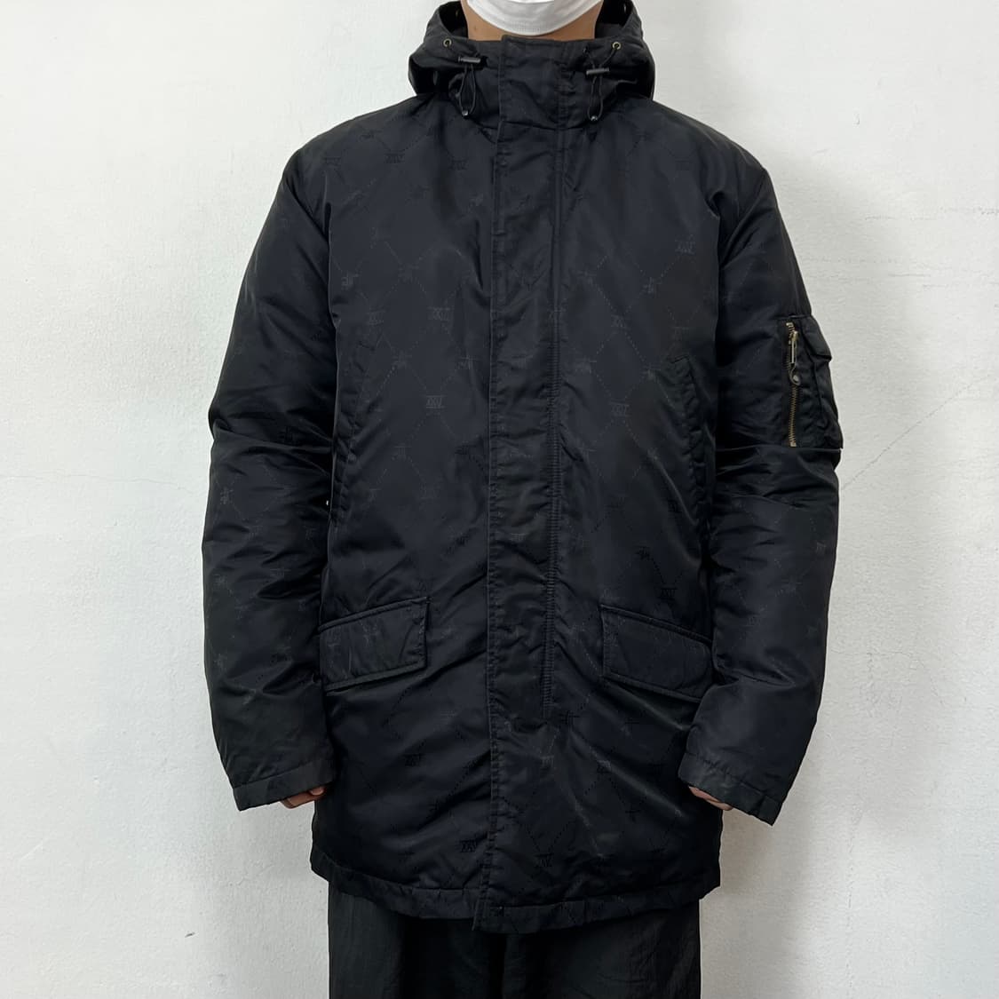 스투시 25주년 N3B 로고 패턴 다운 자켓 블랙 상품이미지2