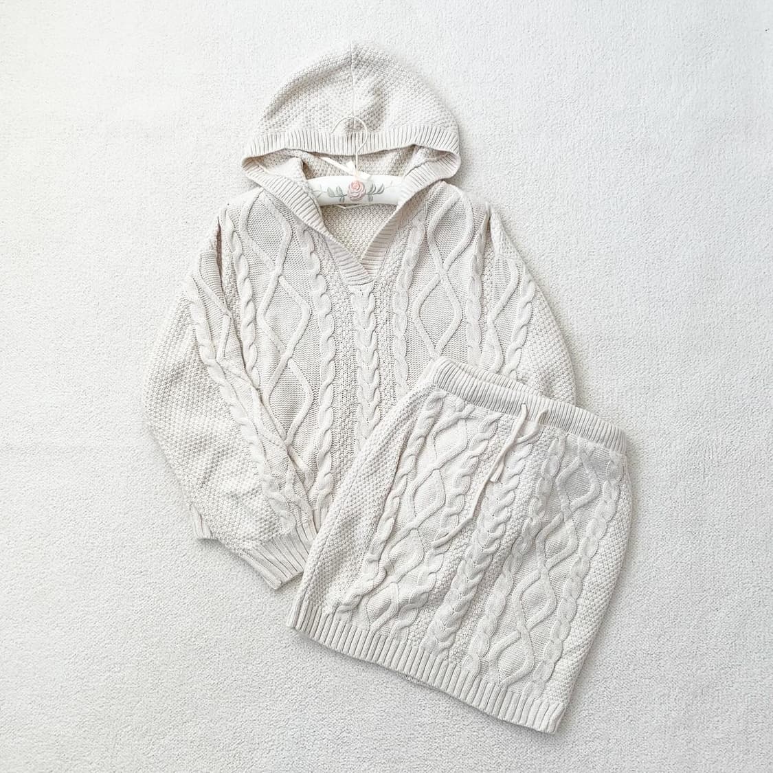 뮤트톤 꽈배기 니트 셋업 상품이미지1