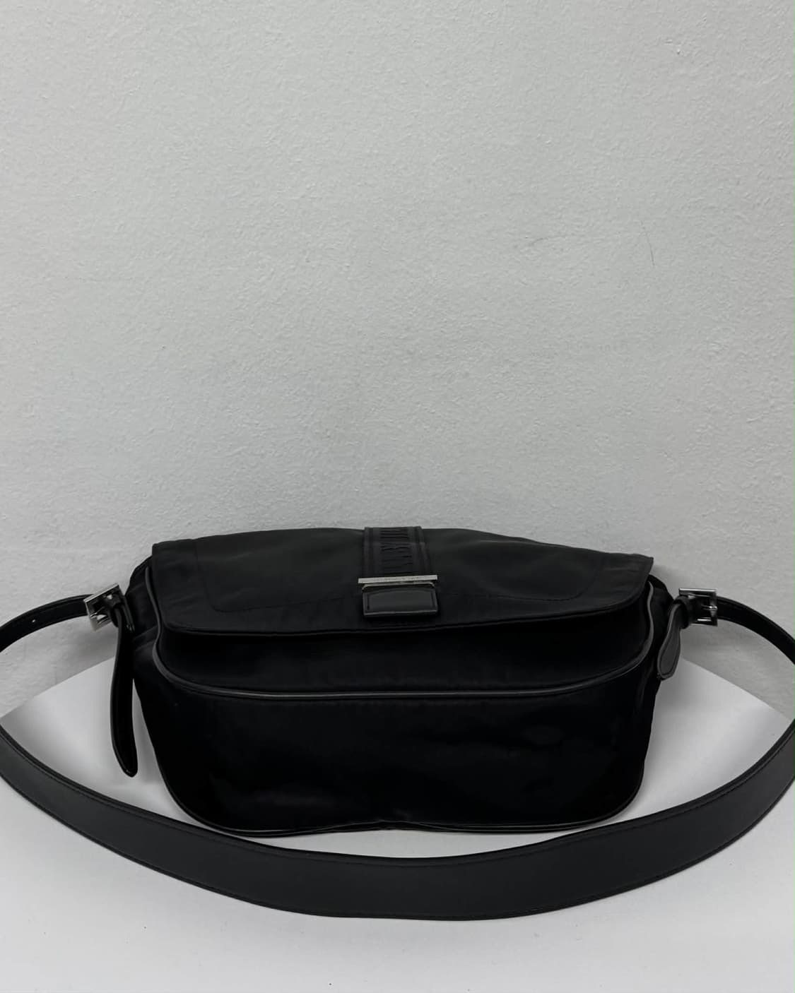 질바이 질 스튜어트 22년 신형 나일론 레더 플랩 크로스 바디 백 상품이미지4