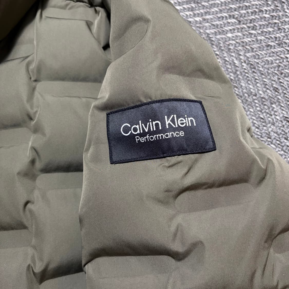 캘빈클라인 퍼포먼스 패딩 점퍼 카키(M) 상품이미지4