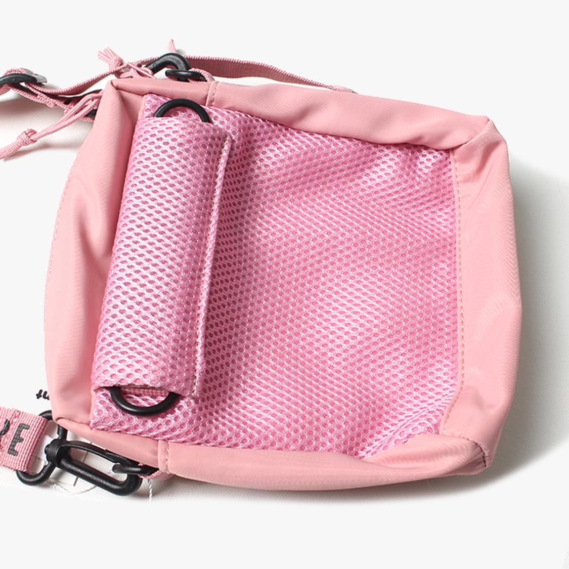  HUMAN MADE "Pink Shoulder Bag" 상품이미지8