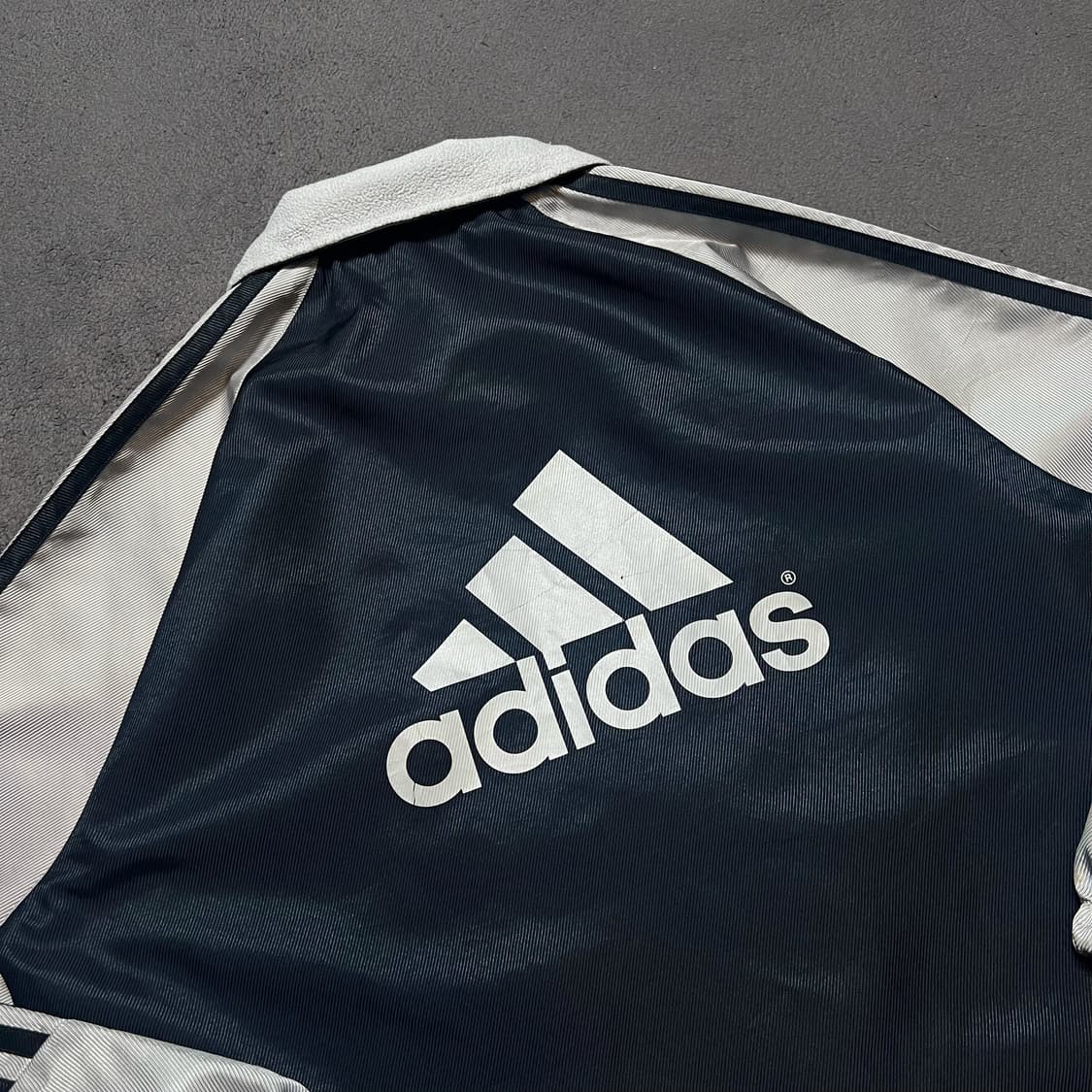 아디다스 빅로고 바람막이 상품이미지2