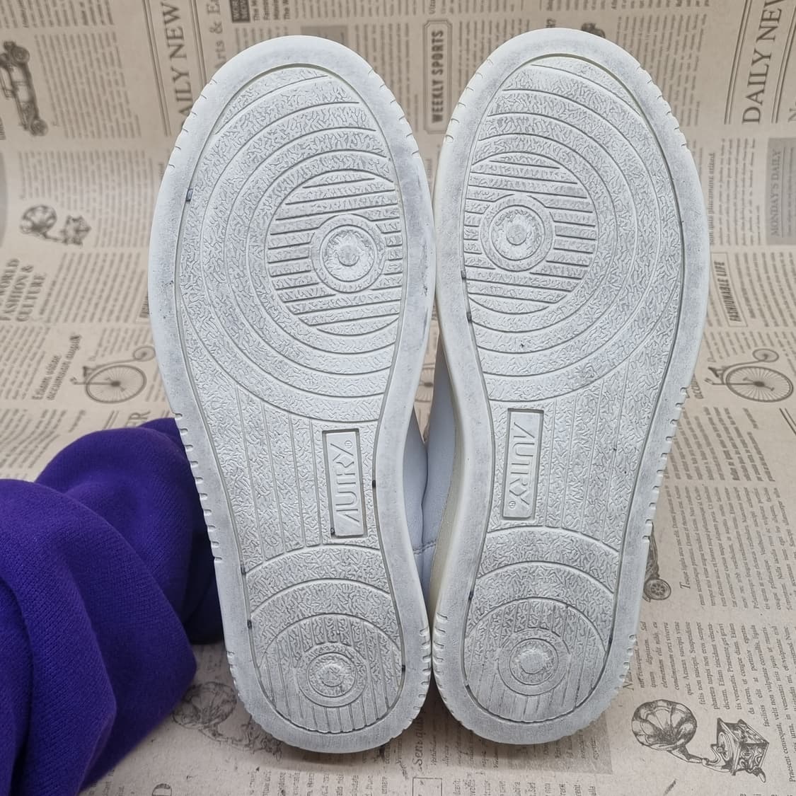 오트리 메달리스트 레더 여성스니커즈235 상품이미지3