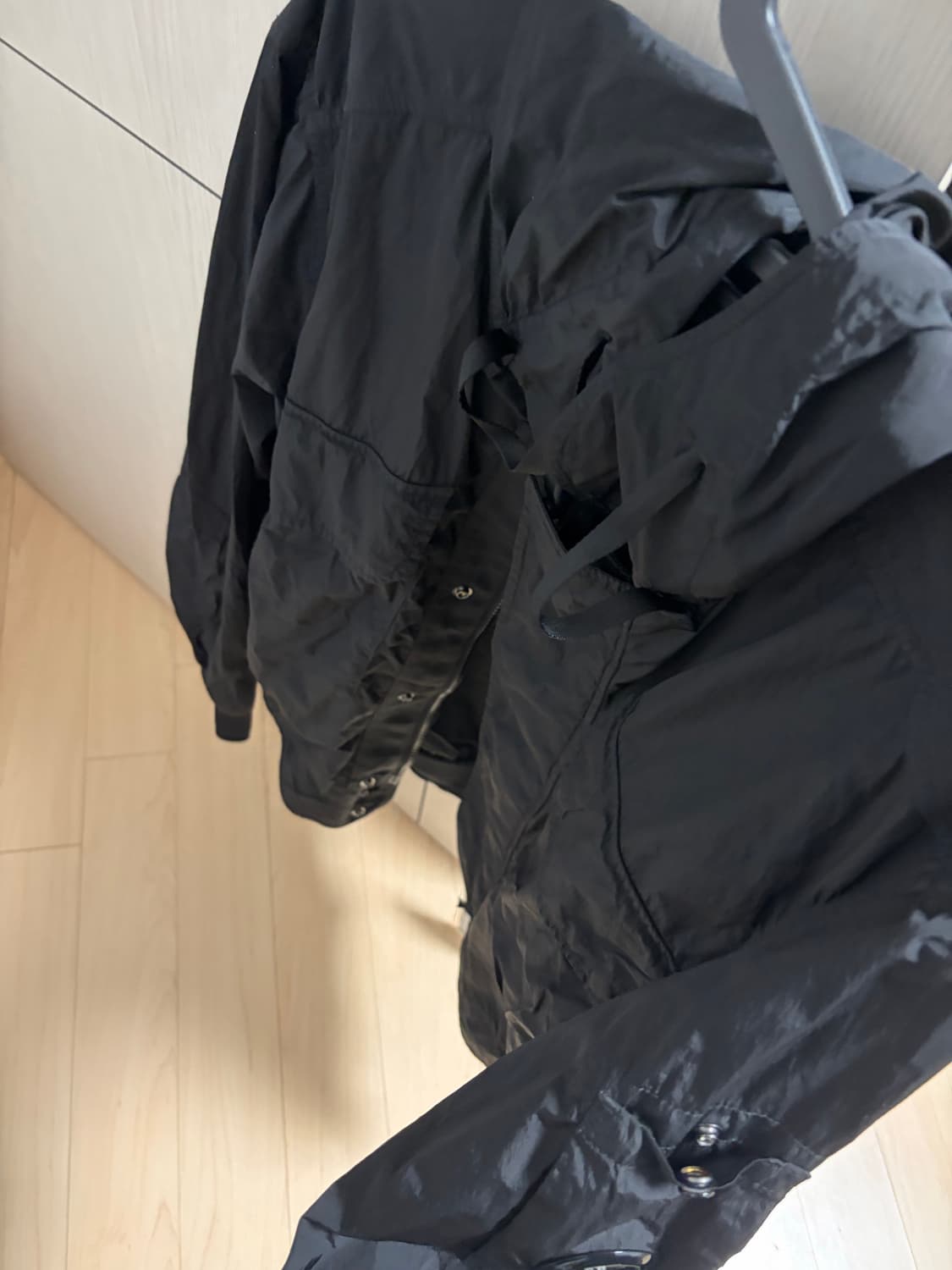 새상품 Cp 컴퍼니 크롬-R 후드 렌즈 자켓 블랙 - 25SS m사이즈 상품이미지3