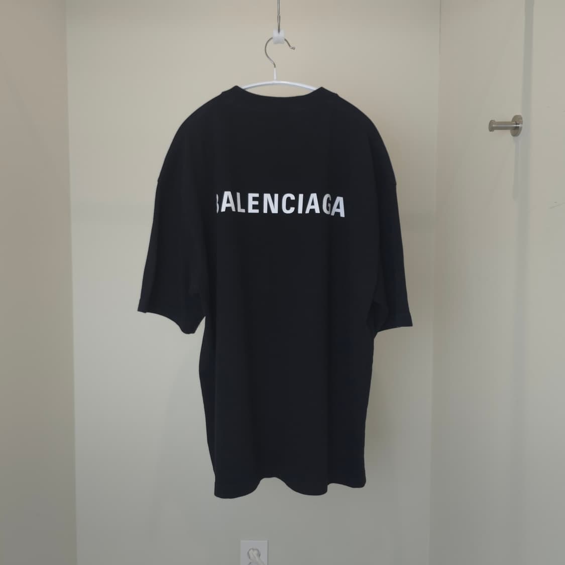 [중고/정품] 발렌시아가 로고 미디엄 핏 티셔츠 상품이미지2