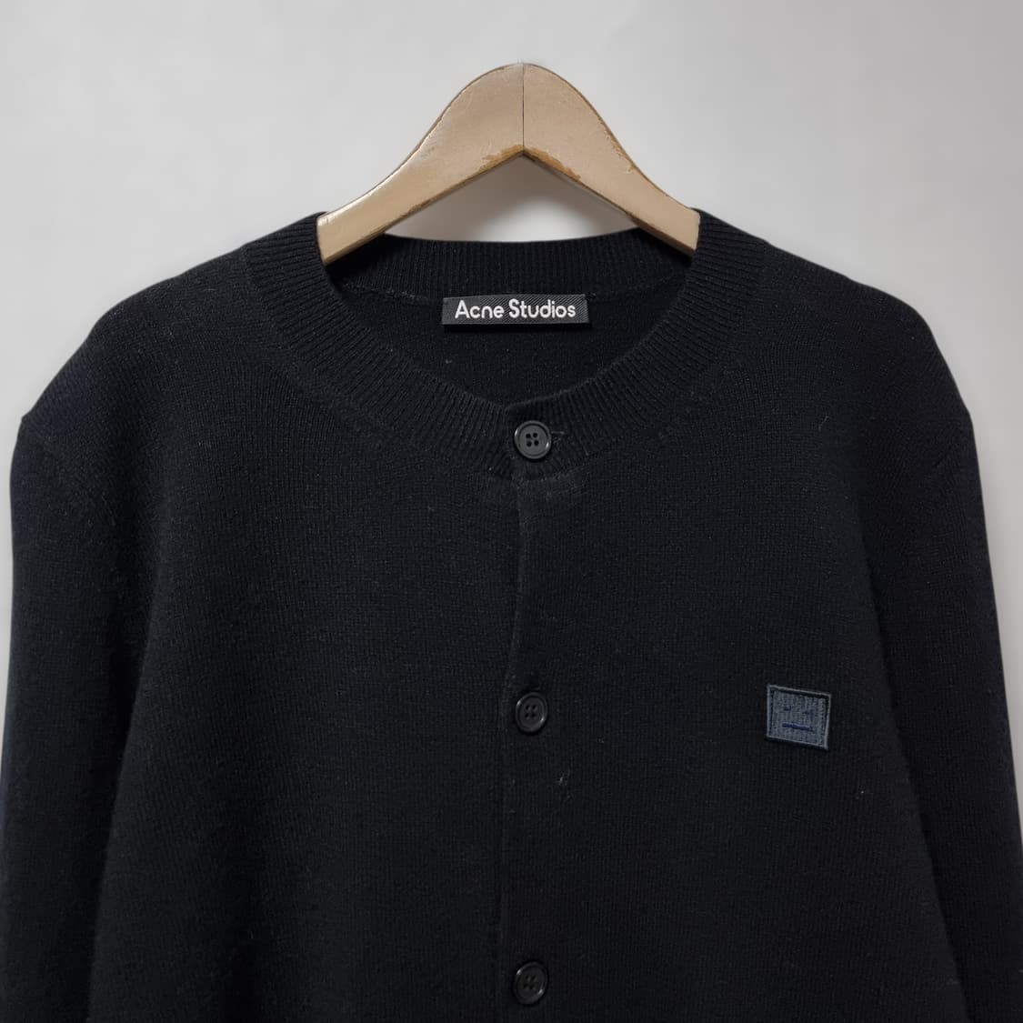 아크네 스튜디오 페이스 로고 가디건 100 상품이미지3