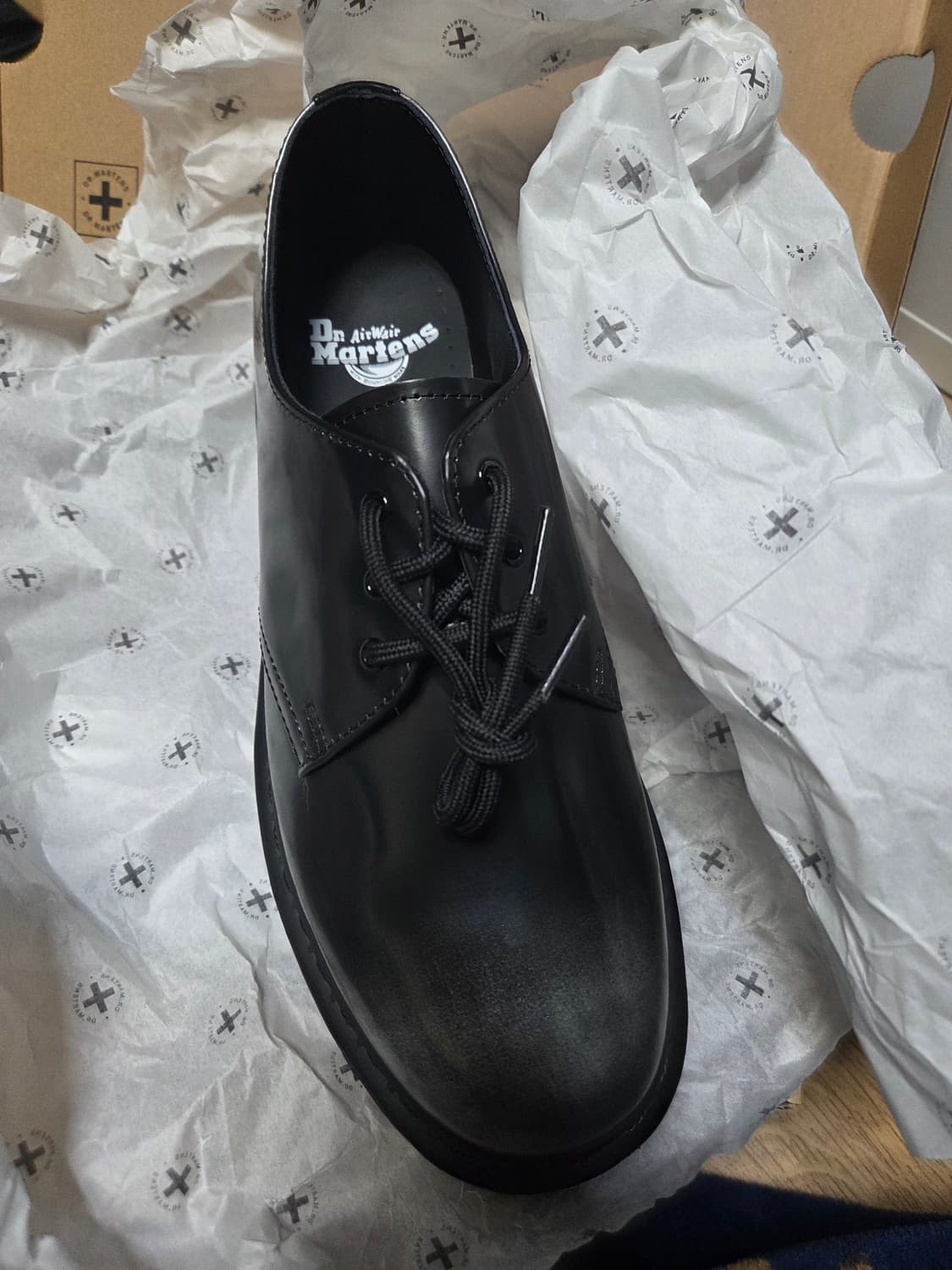 닥터마틴 실버 아카디아 uk8 270 (슈프림맛) 상품이미지2