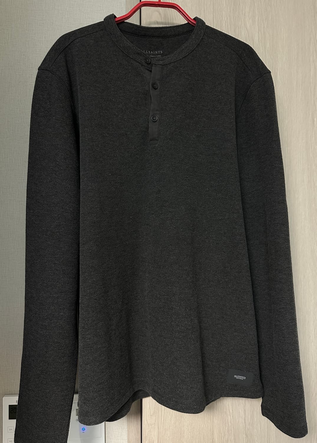올세인츠 헨리넥 긴팔 티셔츠 판매합니다.  상품이미지1