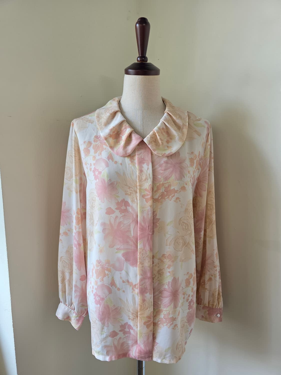 플라워 패턴 둥근 칼라 블라우스 상품이미지2