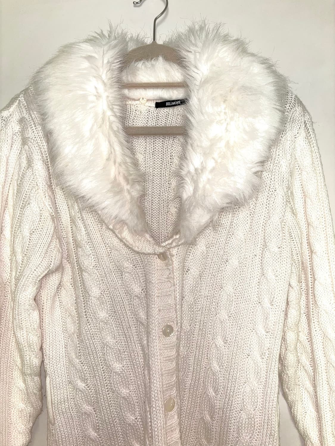 달천깔 아이보리 퍼 카라 케이블 니트가디건 (착샷o) 상품이미지5