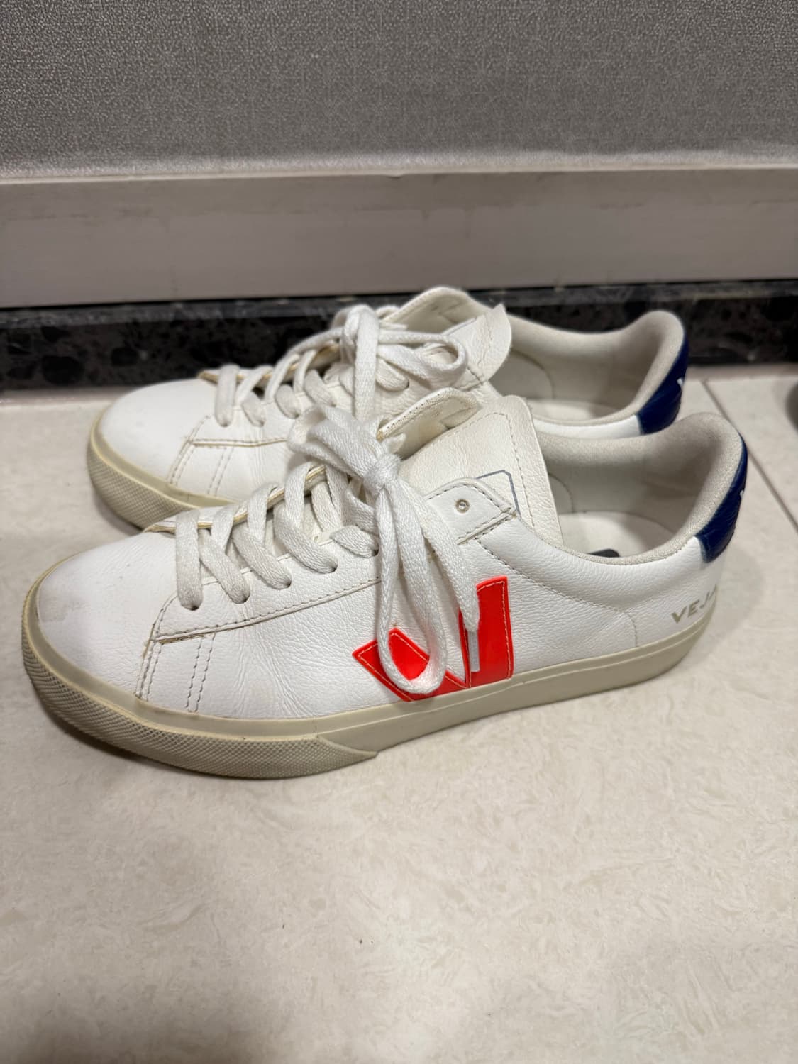 Veja 베자 캄포 스니커즈 240 상품이미지2