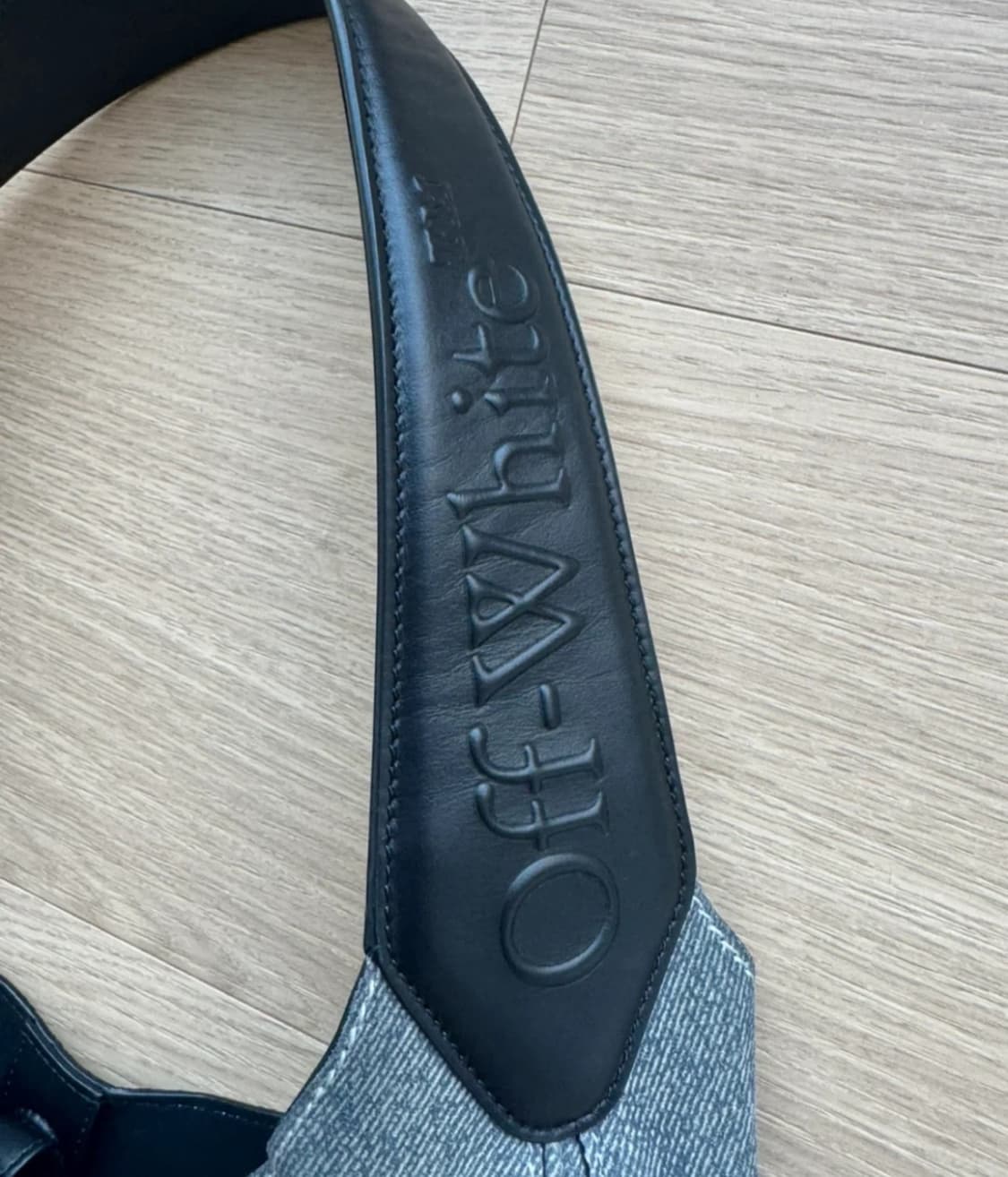 오프화이트 데님 스웨이드 숄더백 상품이미지4