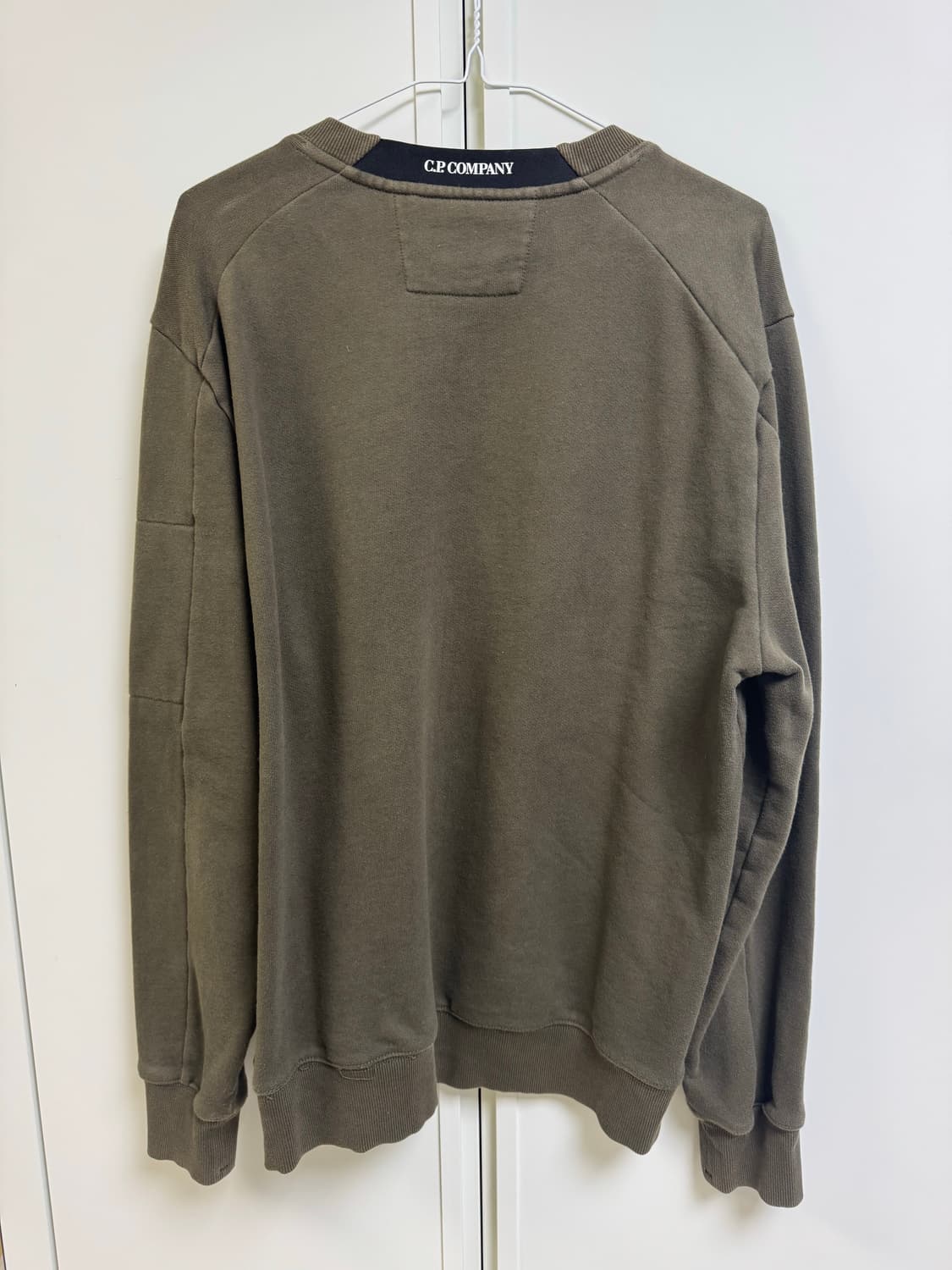 CP컴퍼니 맨투맨 상품이미지7