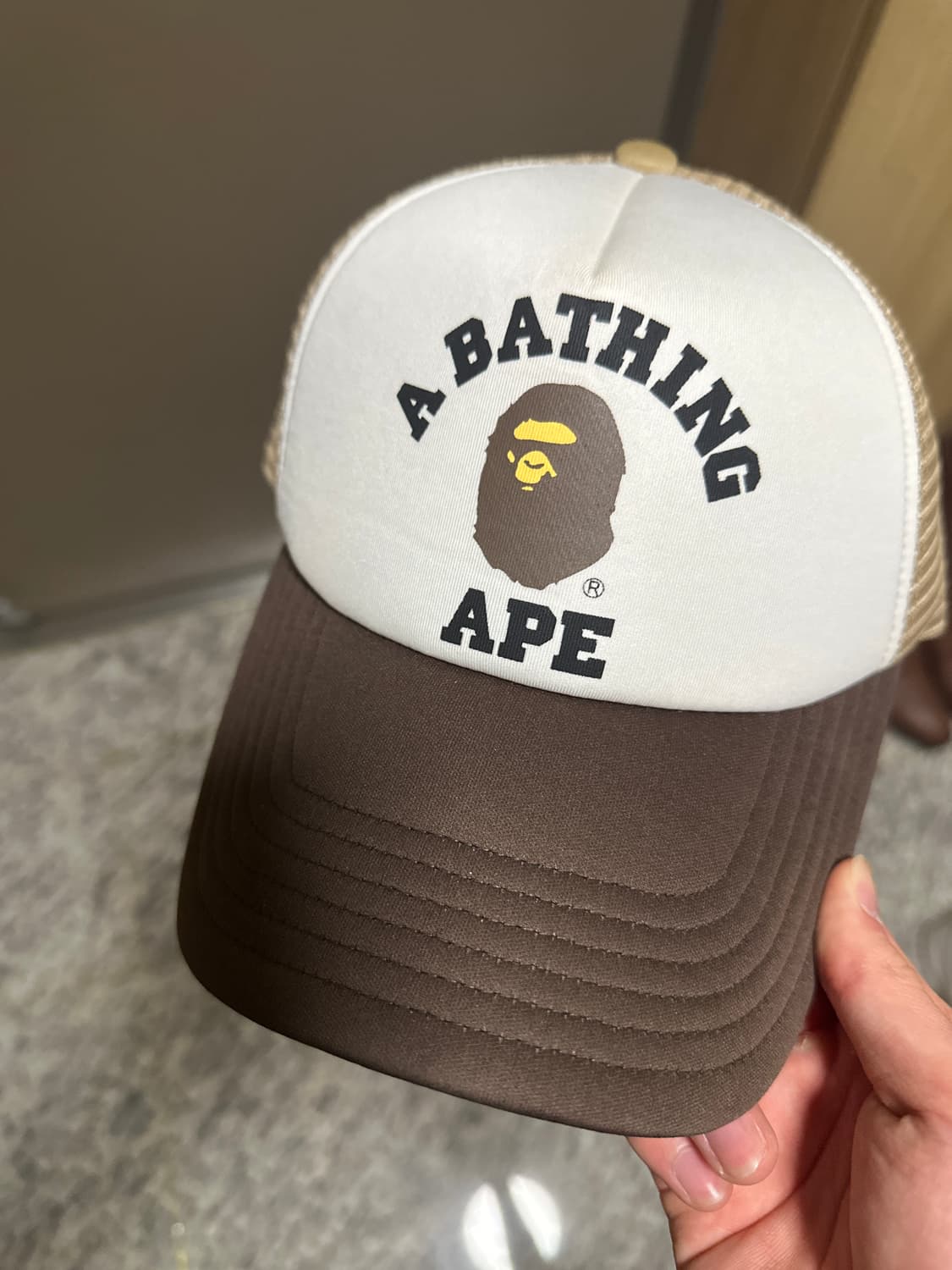 베이프 컬리지 메쉬 캡 베이지  상품이미지2