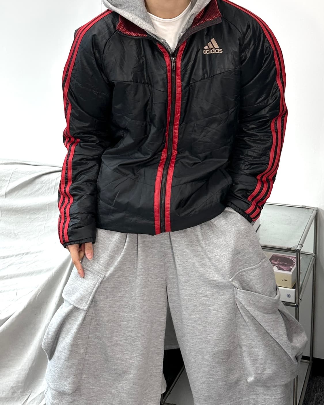 아디다스 블랙 레드 누빔 바람막이 L 상품이미지2