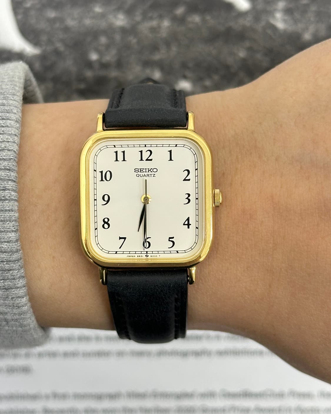 세이코 탱크 골드 베젤 쿼츠 시계 상품이미지8