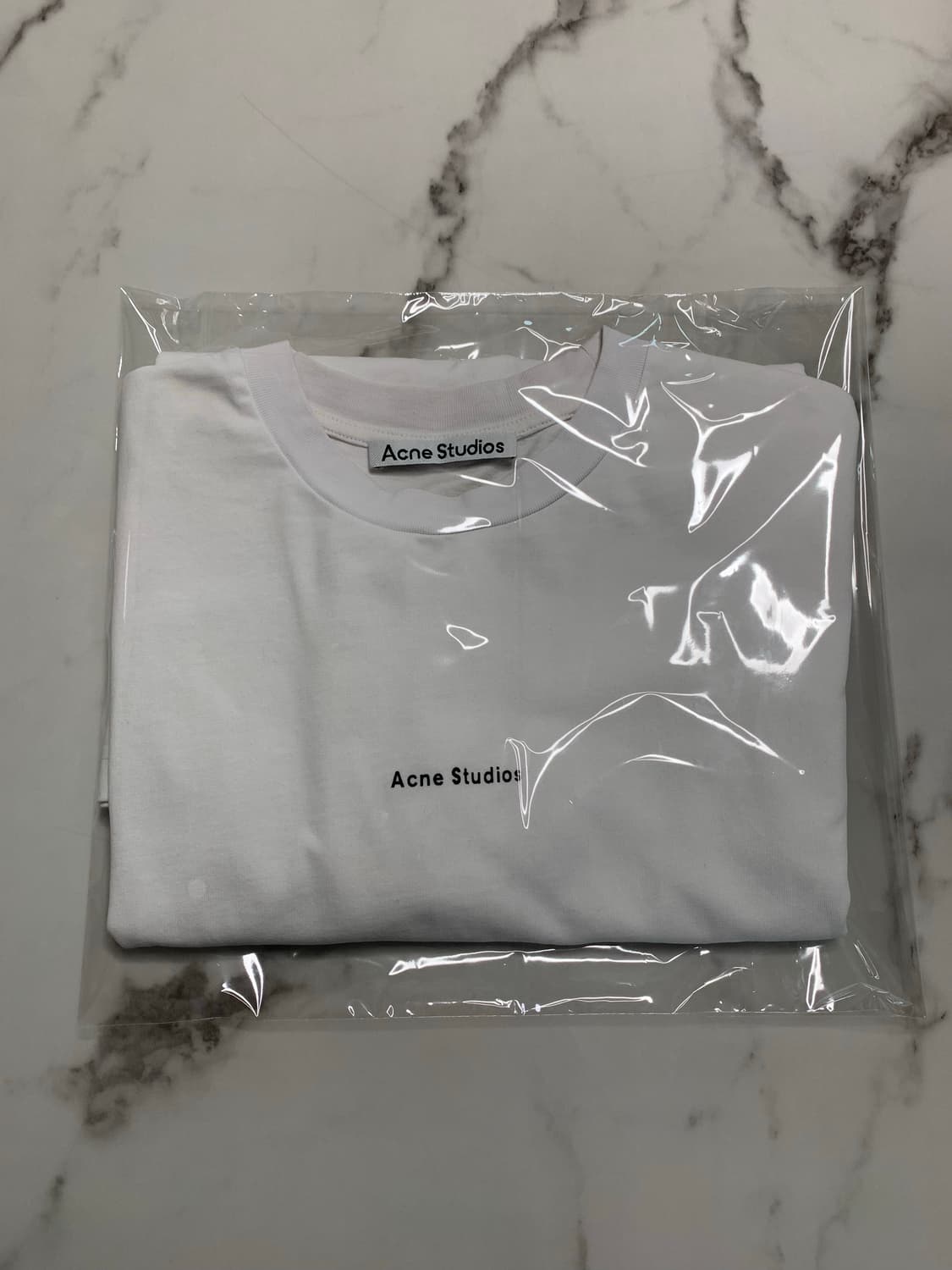 아크네 스튜디오 화이트 반팔 티셔츠 상품이미지5