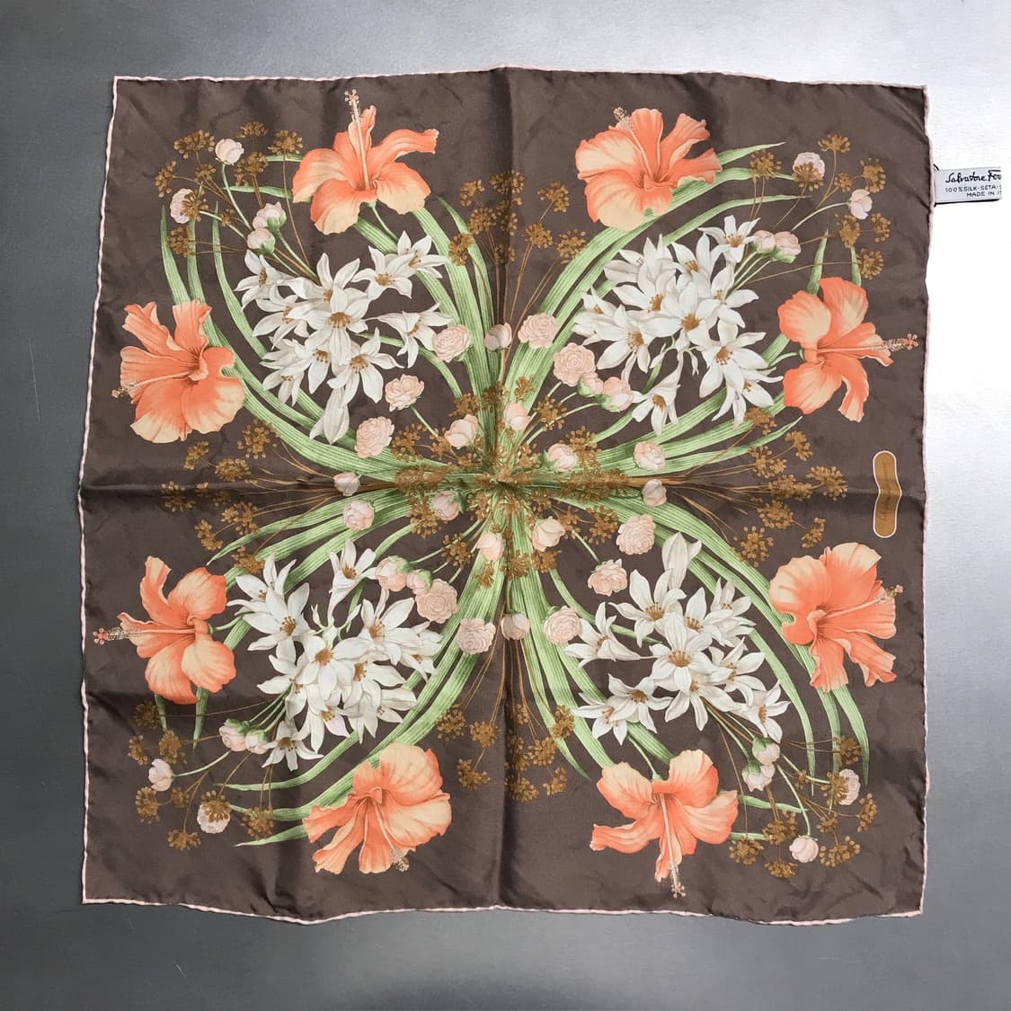 페레가모 실크 스카프 상품이미지3