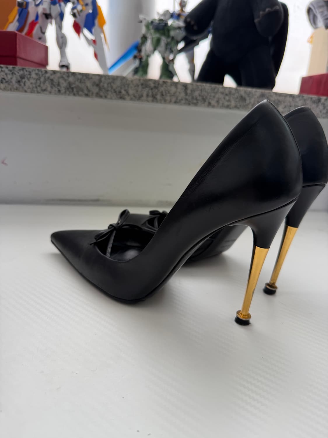 정품) 톰포드 블랙 리본 장식 펌프스힐 36  상품이미지6