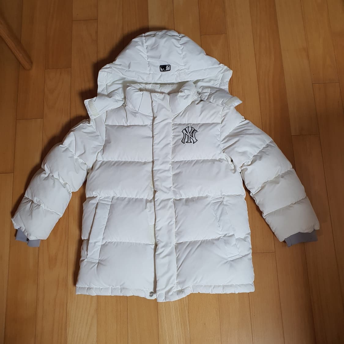 MLB 키즈 다운점퍼 유아동 110 덕다운 정품 - 흰색 다운점퍼로, 모 상품이미지1